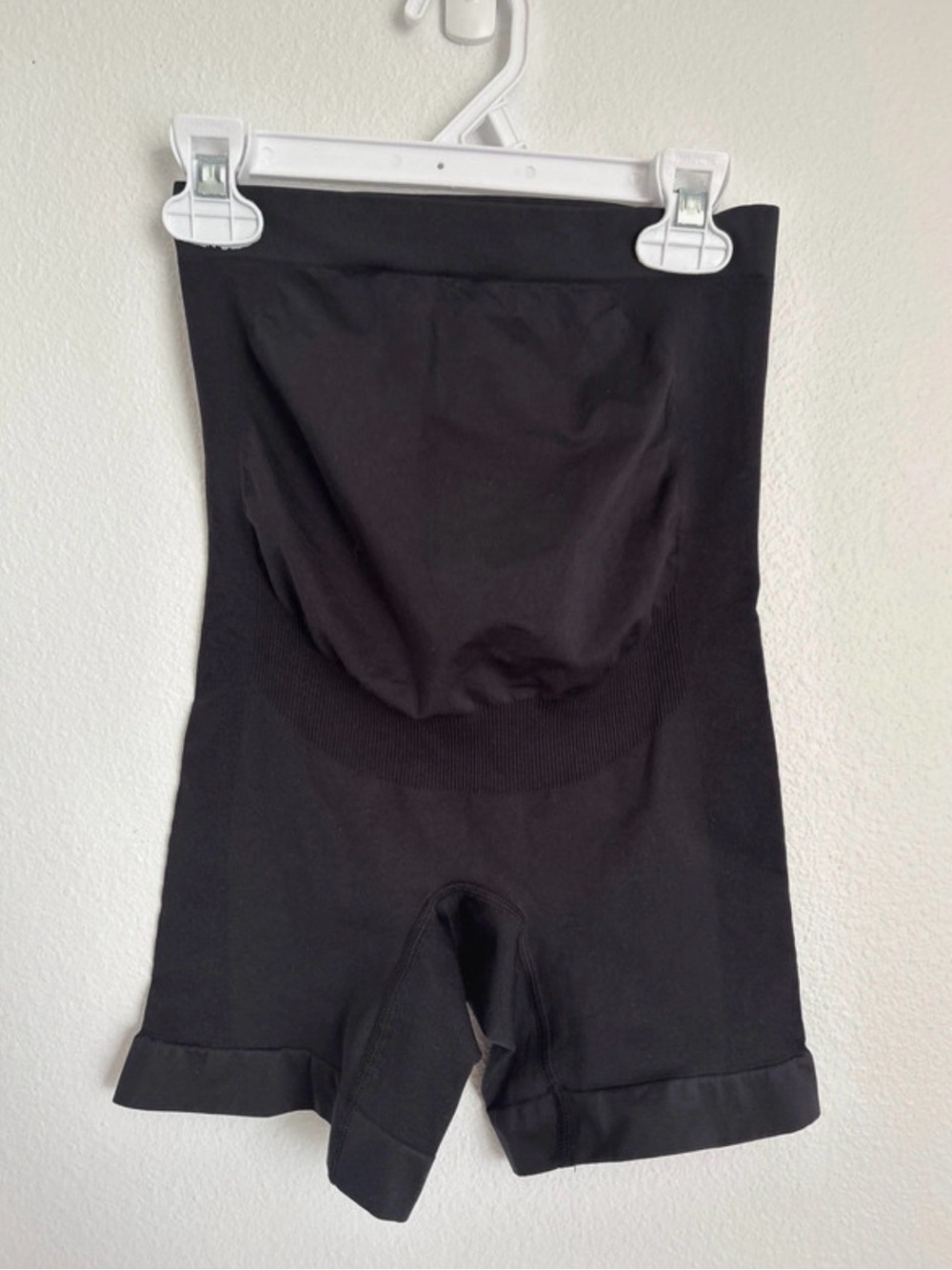 Isabel maternity High-Waist Shaping Shorts — Black XS